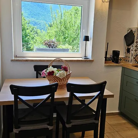 Apartament Sontis *